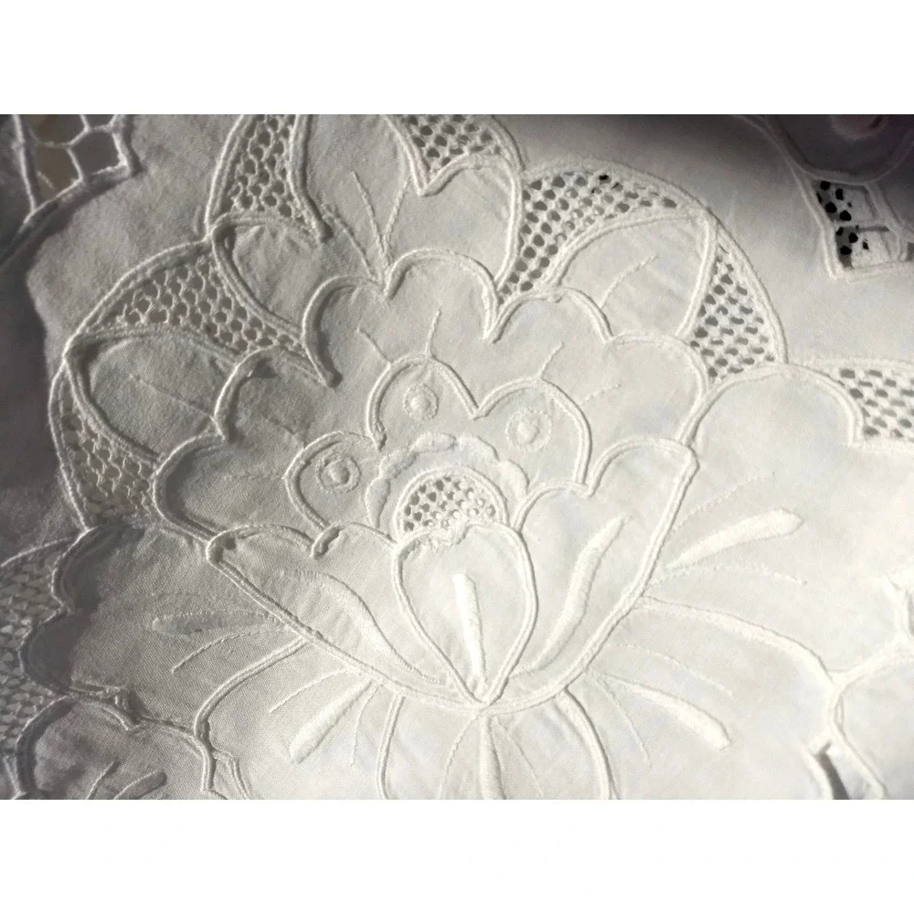Lace TABLECLOTH 116